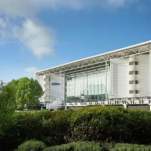 Hilton London Heathrow Airport Hotel