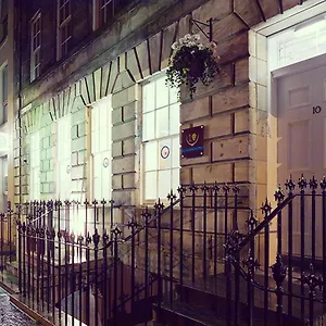 ten-hill-place-hotel.edinburghhotelsuk.org/